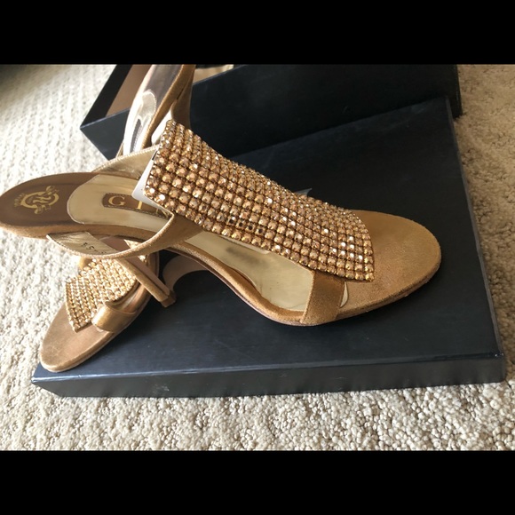 Gina of London. High heels. Gorgeous!! - Picture 3 of 5